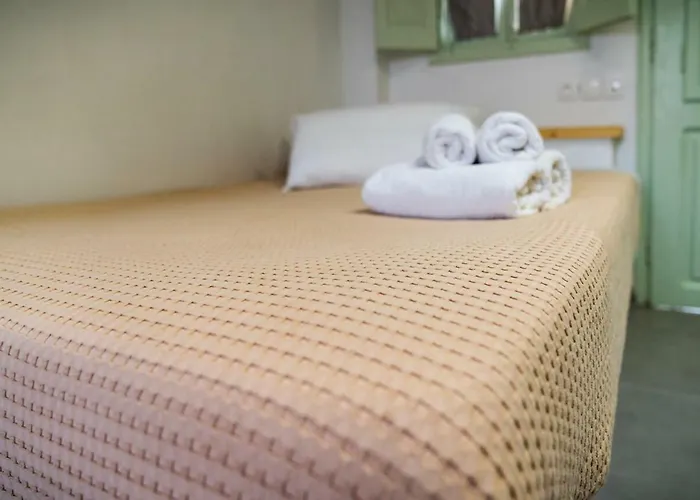 Ecoxenia Aparthotel Oia