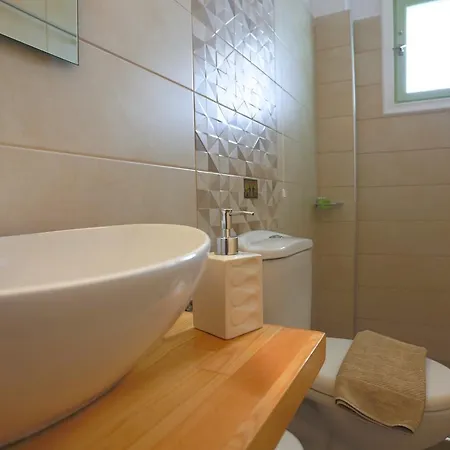 Ecoxenia 3*