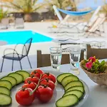 Ecoxenia Lägenhetshotell 3*