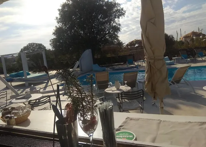 Ecoxenia Oia (Santorini)