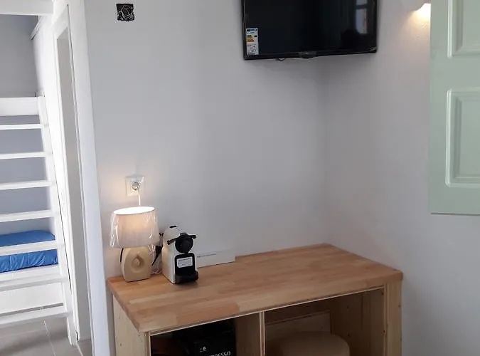 Ecoxenia 3* Oia (Santorini)