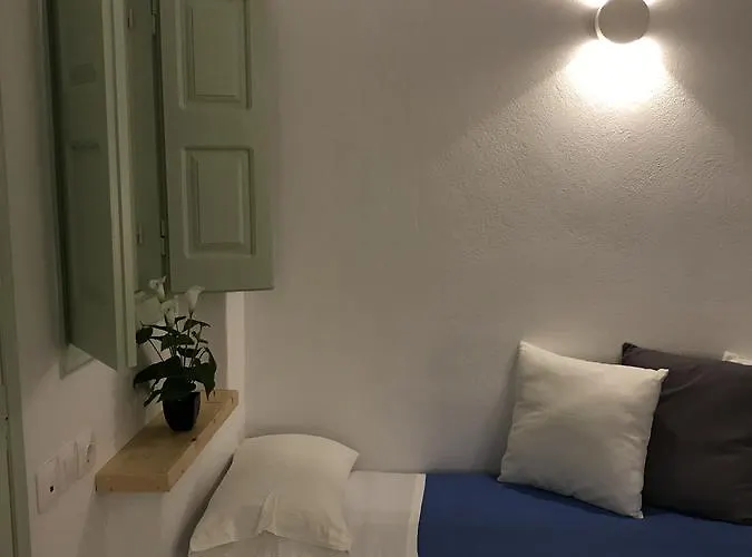 Ecoxenia 3* Oia (Santorini)
