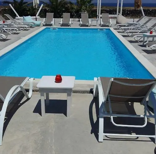 Ecoxenia 3* Oia (Santorini)