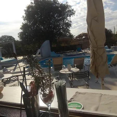 Ecoxenia Oia (Santorini)