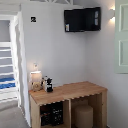 Ecoxenia 3* Oia (Santorini)